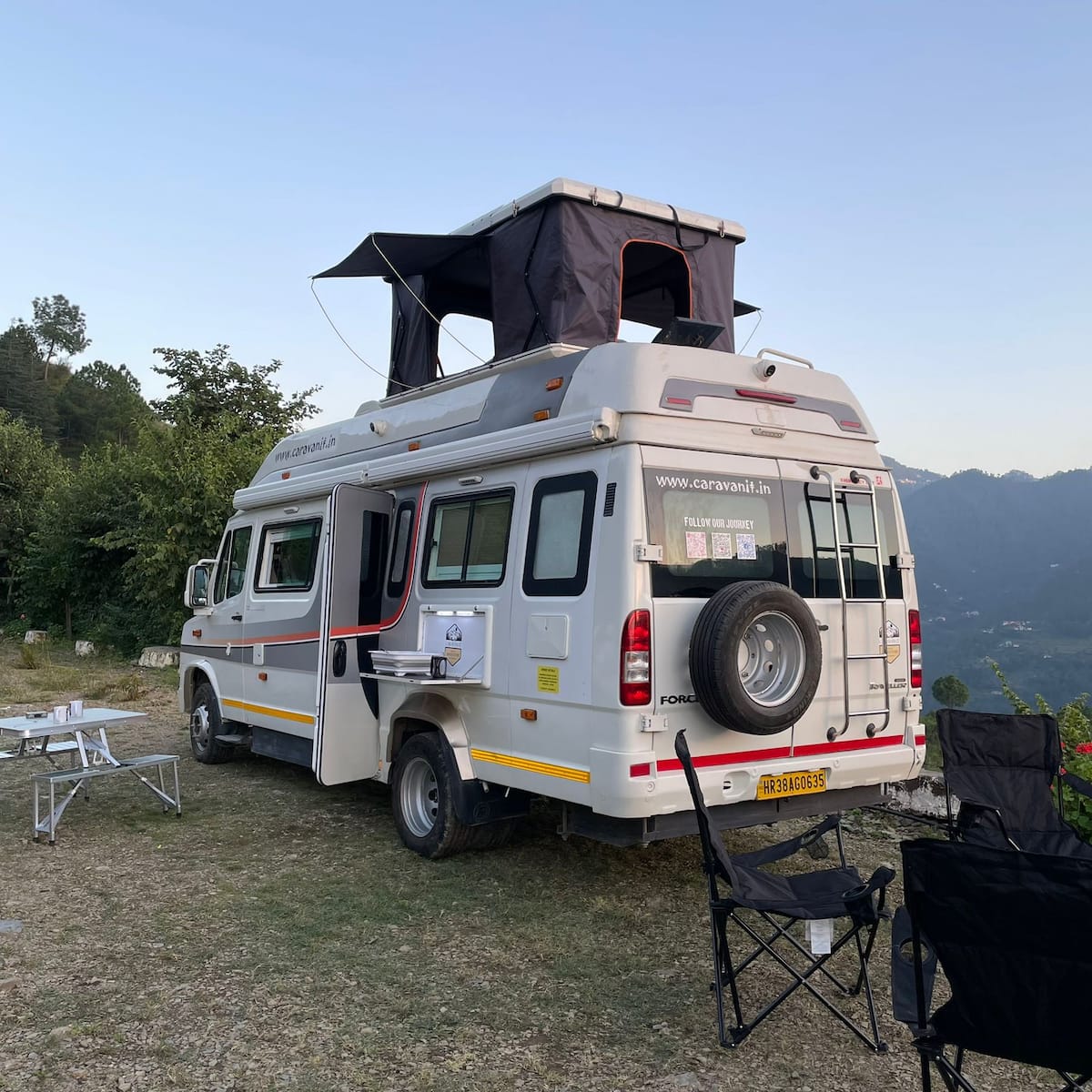 Luxury Caravan : MotoCaravan