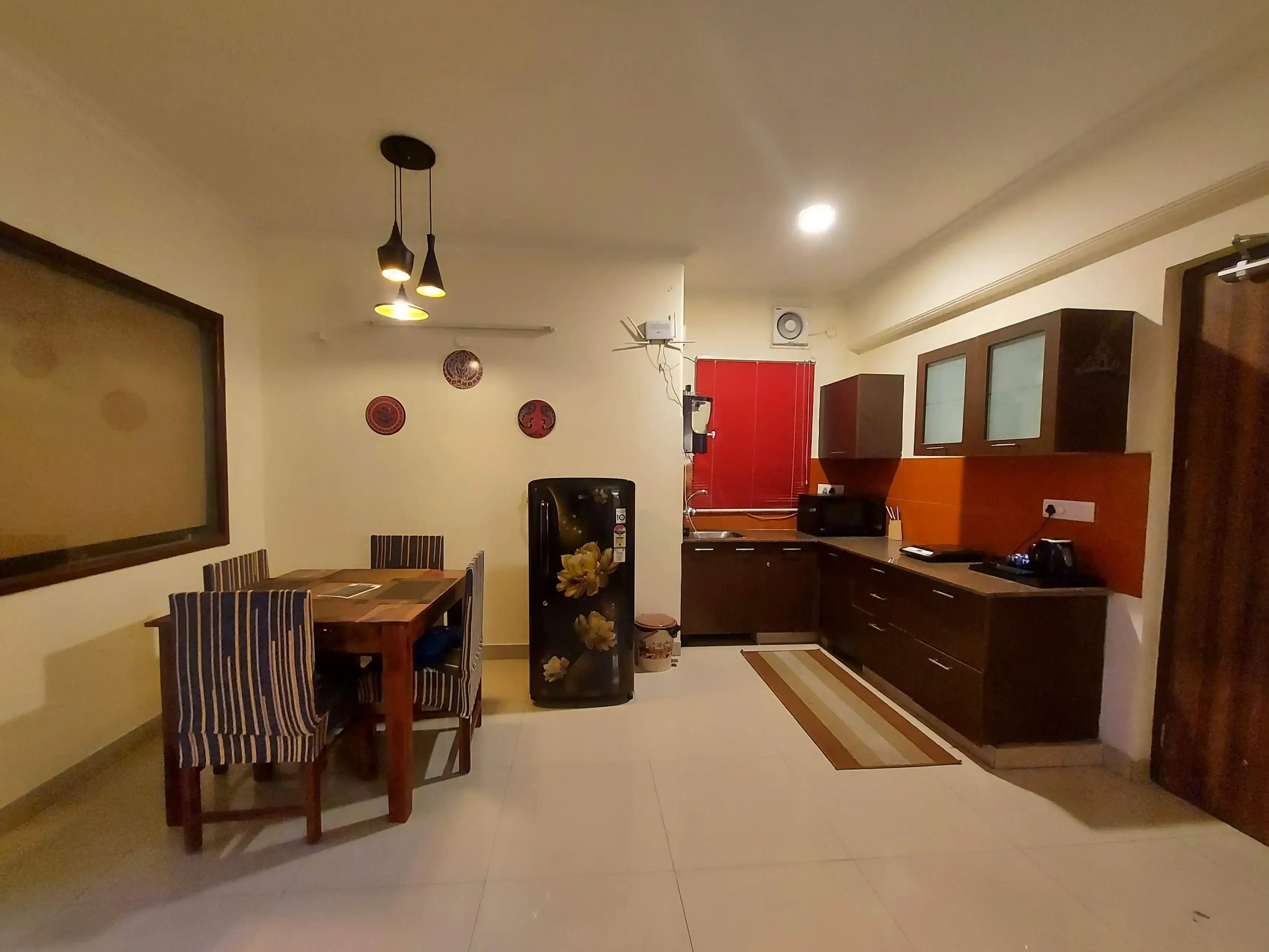 Open living and dining area at Aloha Oasis